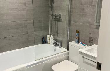 Modern and Stylish Two Bedroom Flat - Foto 3