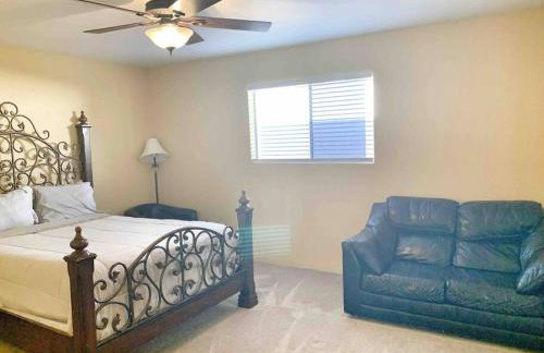 ULTIMATE BACKYARD-POOL/SPA. SLIDE. LAKEVIEW. BALL - Foto 13