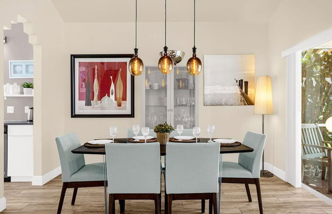 Spacious Home w Garden BBQ and Games at Golf Club - Photo 11