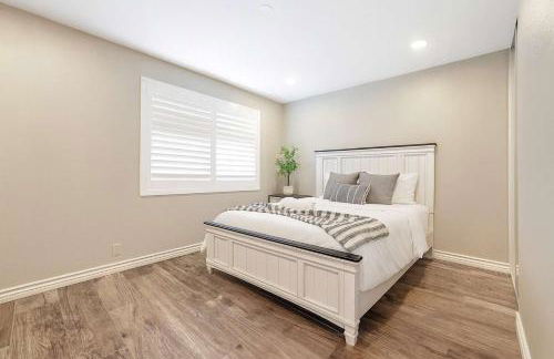 2 Homes in 1 Sleeps 18 10 Min to Zoo and Beach - Foto 21