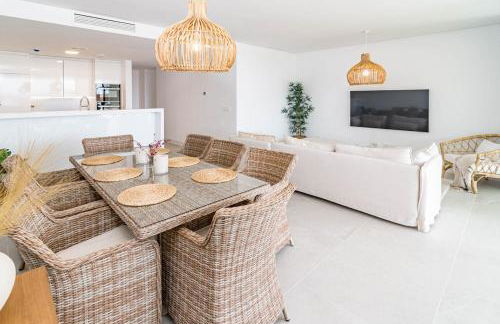 CAH - Large terrace indoor pool and gym - Photo 10