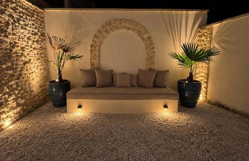 Les Pierres de Pacel - Appartement avec Patio Privé - Foto 12