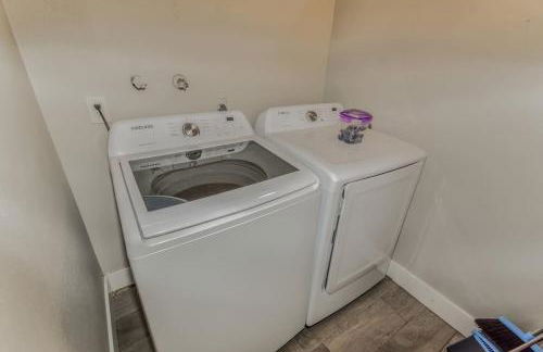 Reno Retreat 3 King Beds by Casinos and University - Foto 8