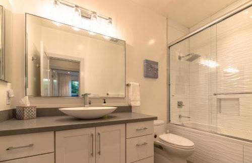 High Tide Haven - Hot Tub Harbor Views - Foto 29