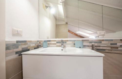 049 - Attico ELEGANTE, 10 minuti a piedi da MARE e SPIAGGIA - POSTO AUTO PRIVATO GRATIS - Foto 39