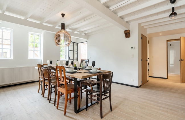 Spacious Family Holiday Home - Photo 25