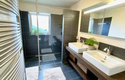 LudwigsHome - Zentral, 120qm, Kostenloser Parkplatz, Terrasse, SmartTV - Photo 12