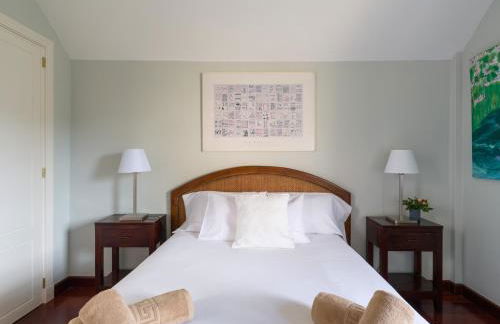 House with cozy garden BBQ and free parking - Foto 33