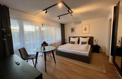 G&P Housing Apartments - XXL Wohnung für Familien & Gruppen 120qm mit 3 Schlafzimmern, 3 Badezimmern, Panoramabalkon und großer Küche - Foto 6