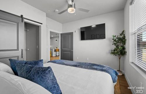 Cozy Luxury Apt, Gym, King Bds, Comfy Sectional - Foto 32