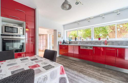 Apt T5 rénové avec bureau jardin et parking en centre ville - Foto 3