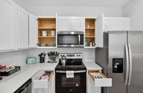 3BR Townhome/Close to Mayo and Beaches! - Photo 4