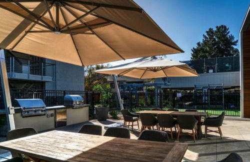 Sharon Green apartments by FantasticStay - Photo 89