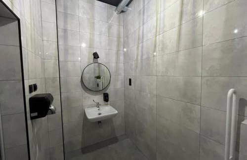 Domki na Kolonii, Trzy domki, nowe, sala bankietowa 82m2 - Foto 28