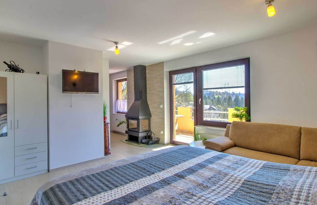 Lovely Apartment in Bled With Fireplace - Photo 3