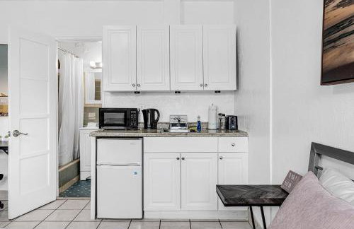 Executive Studio Hollywood Blvd & Near Beach - Foto 18