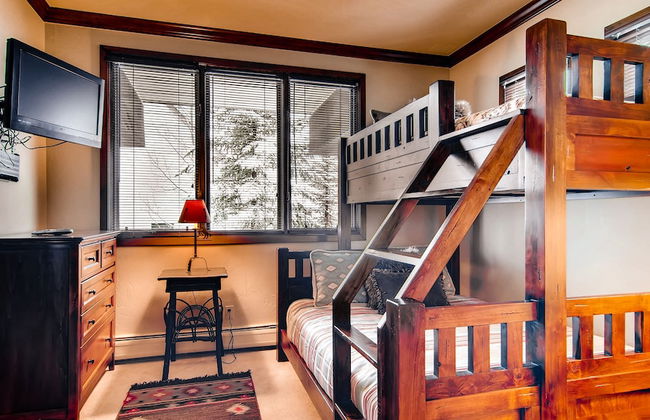 Highlands Area by East West Hospitality - Photo 26