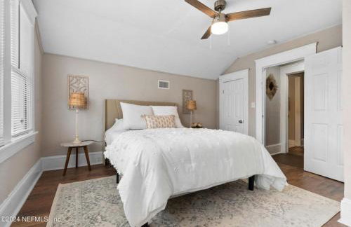 Riverside Craftsman with 3 beds and 3 baths, Pet friendly, Great neighborhood - Foto 11