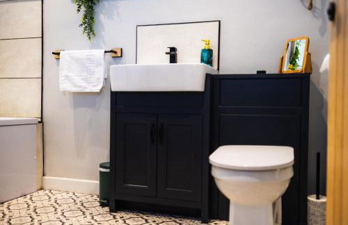 Home from home - Photo 15