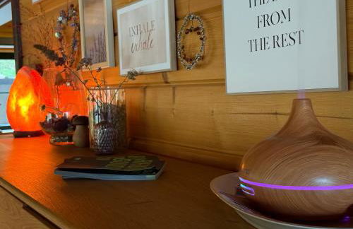 Blockbohlen HolzHaus mit Sauna, Outdoor Jacuzzi und BadeTeich - Foto 36