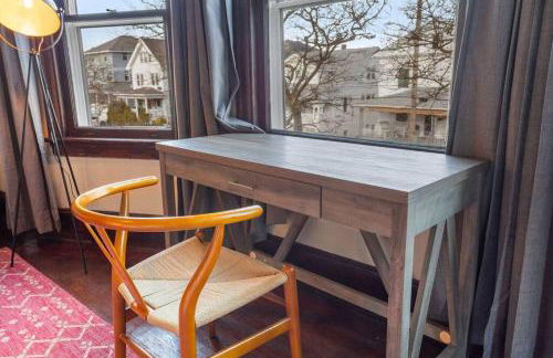 AC 9 BR 4BA Victorian Manor - 1 Block to Beach - Foto 15