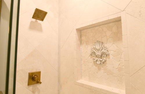 Borum House - 3 Bed, 2 & Half Bath, Full Kitchen, Heart of Downtown Natchez - Foto 26