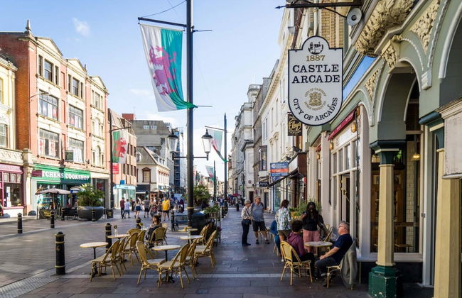 Crescent Apartments in Newport - Foto 18