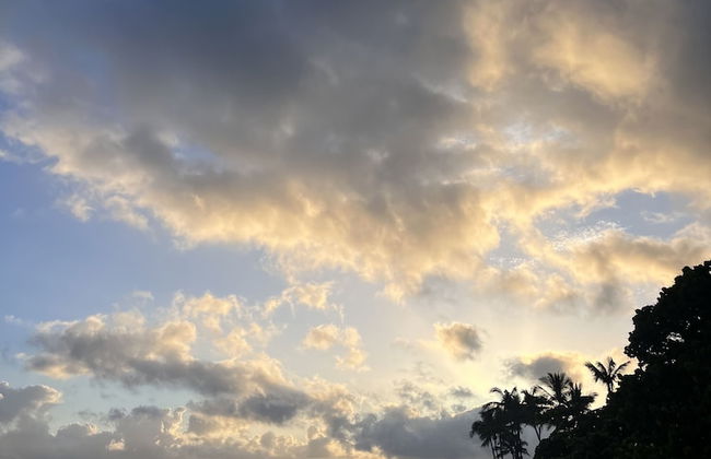 Akule Clubhouse: Awa 1 Bedroom Apt by the Beach 1 Condo by RedAwning - Foto 18