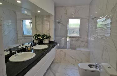 Luxury 3 bedroom Villa with Private Pool - Photo 20