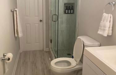 Cozy 2BR suite w Sauna - Foto 30