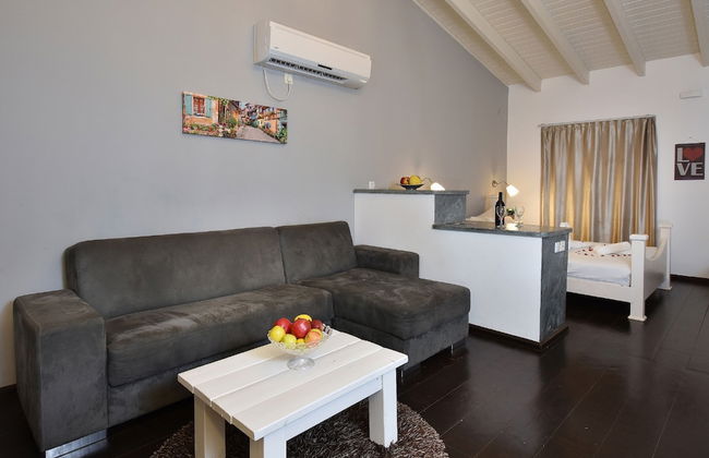 Niflaot Hagolan - Photo 13