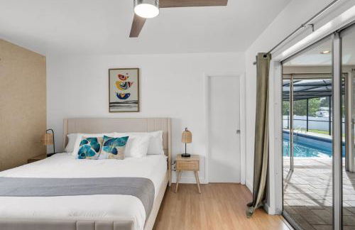 Stunning 4BR Oasis with Pool, 14 minutes to the Ocean - Foto 4