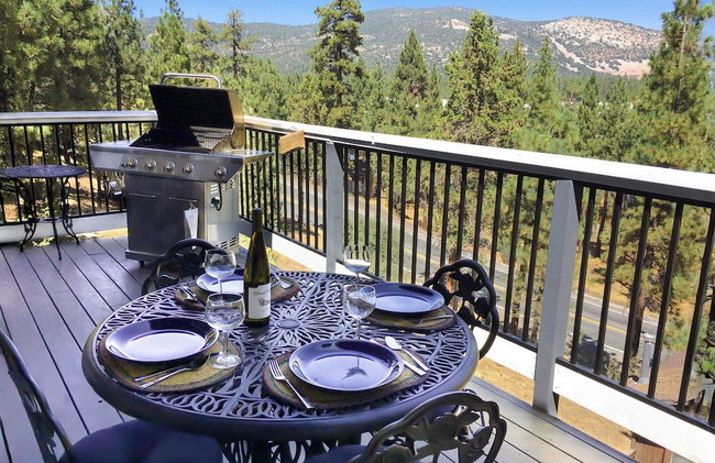 Mountain Palette by Avantstay Hot Tub, Game Room, Deck, Sweeping Views! - Photo 1