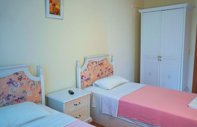 Zenofon Residence - Photo 9