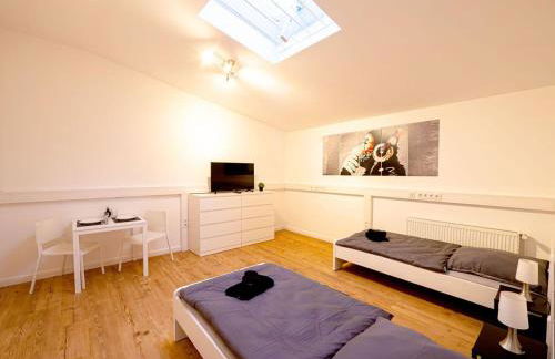 Monteurwohnung-in-Villa-8-Betten-WLAN-TV-Einbaukueche-Ahrensburg-Zentrum-Naehe-Hamburg-AGRP1201 - Foto 6