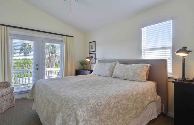 Coral Villa by Avantstay Close 2 DT Key West Shared Pool & Patio! - Foto 10