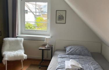 Twenge Retreat - Haus Nähe Stadt und Flughafen mit Garten, 3 Zimmer, TV, Küche, Bad und Netflix - Foto 23