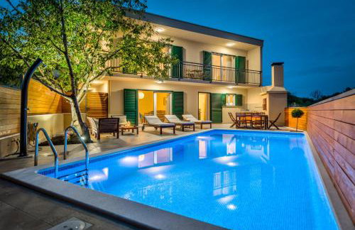 Villa Nika - Photo 1