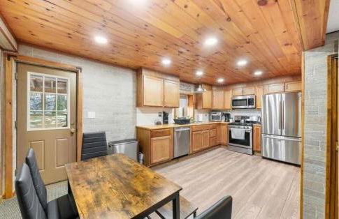 Peaceful 4 Bedroom Home located near Lake - Foto 6