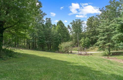 Luxury Cabin 45 Min to Asheville Hot Tub & Fire pit - Foto 34