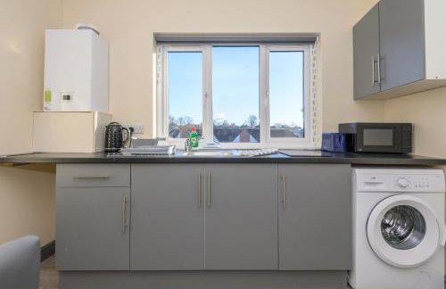 Leeds Stay Private En-Suite Room Shared Kitchen - Pass the Keys - Photo 15