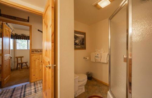 Ultimate Lakeview Lodge and ON THE LAKE! with a Hot-Tub! - Foto 17