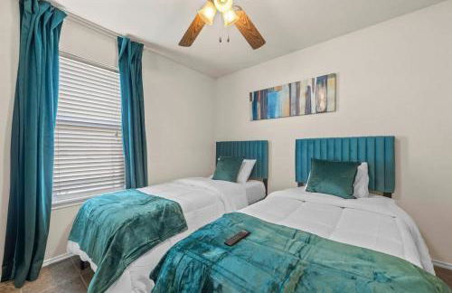 NEW Killeen 8-10 Bd sleeps max 10 ppl 5 min to Fort Hood Families Groups Pets Ok - Professionally Managed by Stay Albatross - Photo 22