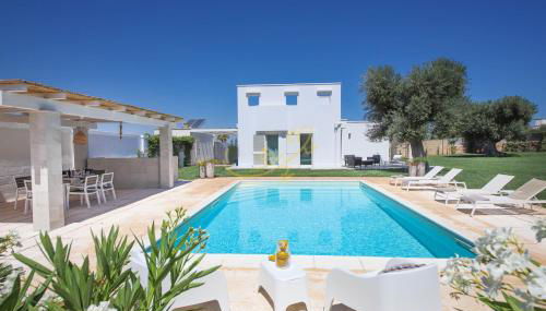 TD Villa Patrizia Pool & Alfresco Kitchen - Photo 2