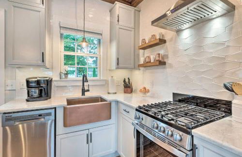 Charming Bristol Cottage with Private Beach! - Foto 10