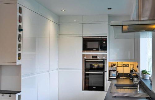 Finest Retreats - Lake View - Photo 14