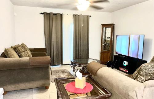 Cozy, Comfortable, and Convenient! - Foto 27