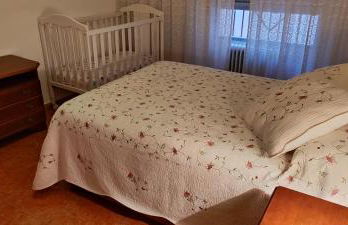 Piso céntrico 3 dormitorios con 2 baños cerca de la feria - Foto 4