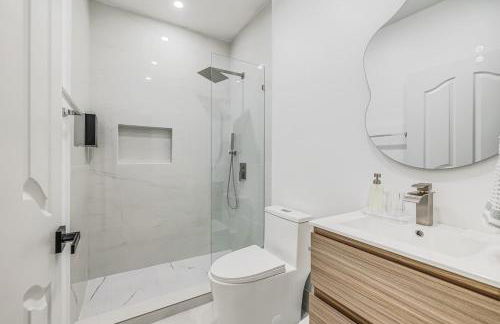 Modern Miami Home with Patio and Pool - Foto 38