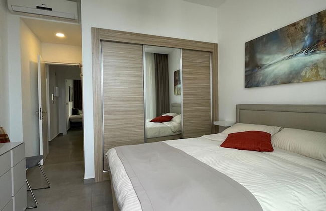 Charming 2 Bedroom Garden Suite Getaway - Photo 9